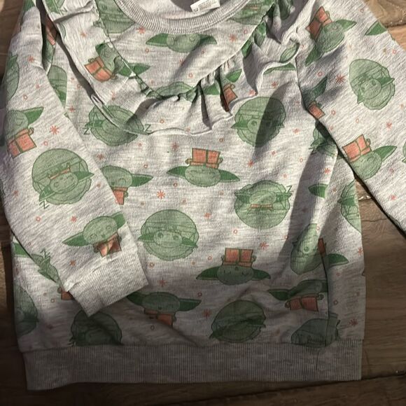 Star Wars sweater size 5T - Picture 3 of 3